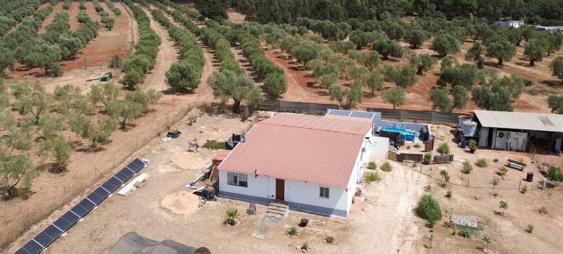 Finca mit Haus in Beas, Huelva / Condado kaufen - Energieautarke Finca in Lobera: 192 m² Wohnfläche, eigener Solarstrom und Wasserversorgung